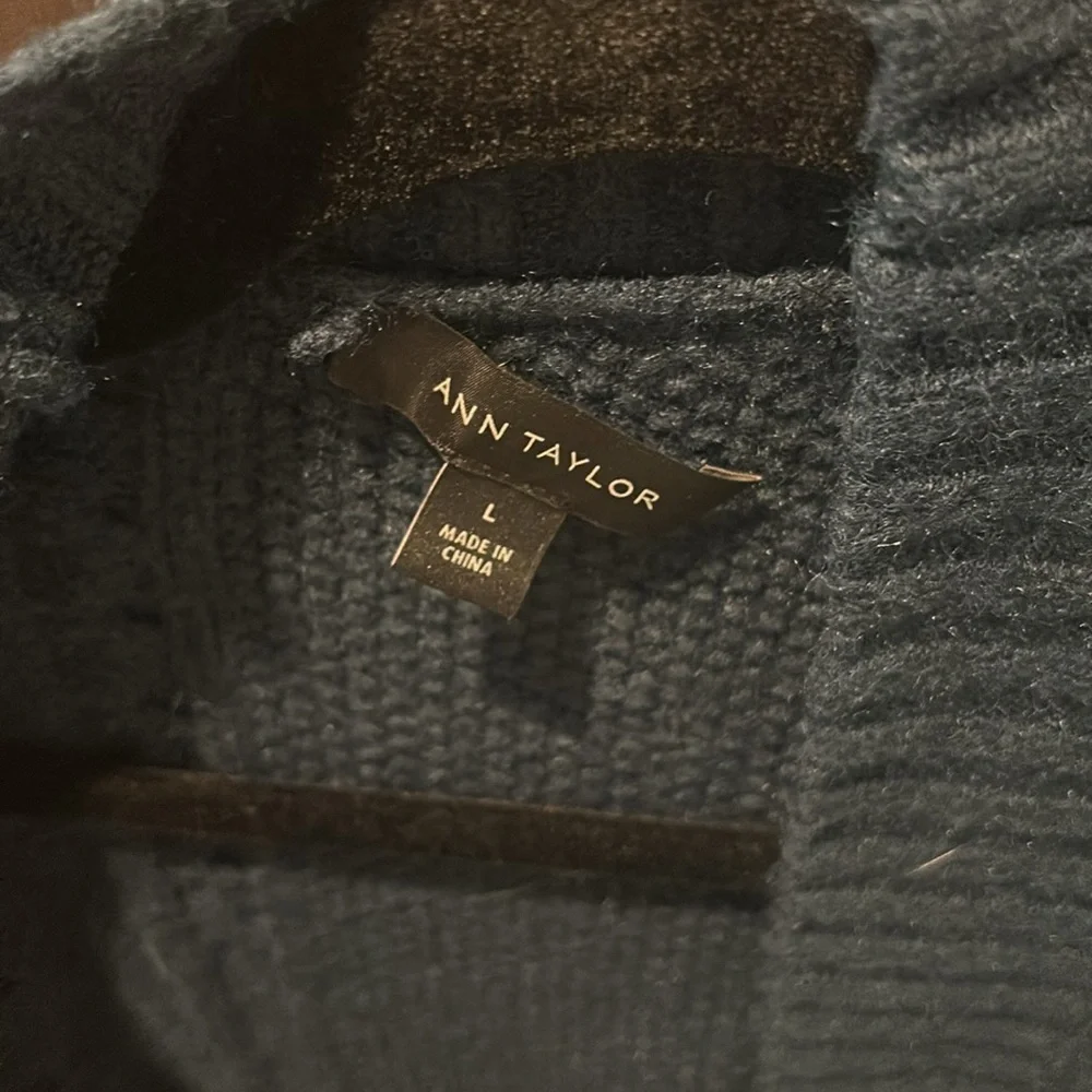 Lot of three loft Sweater size m elephant sweater size L blue cardigan size L - Picture 5 of 9